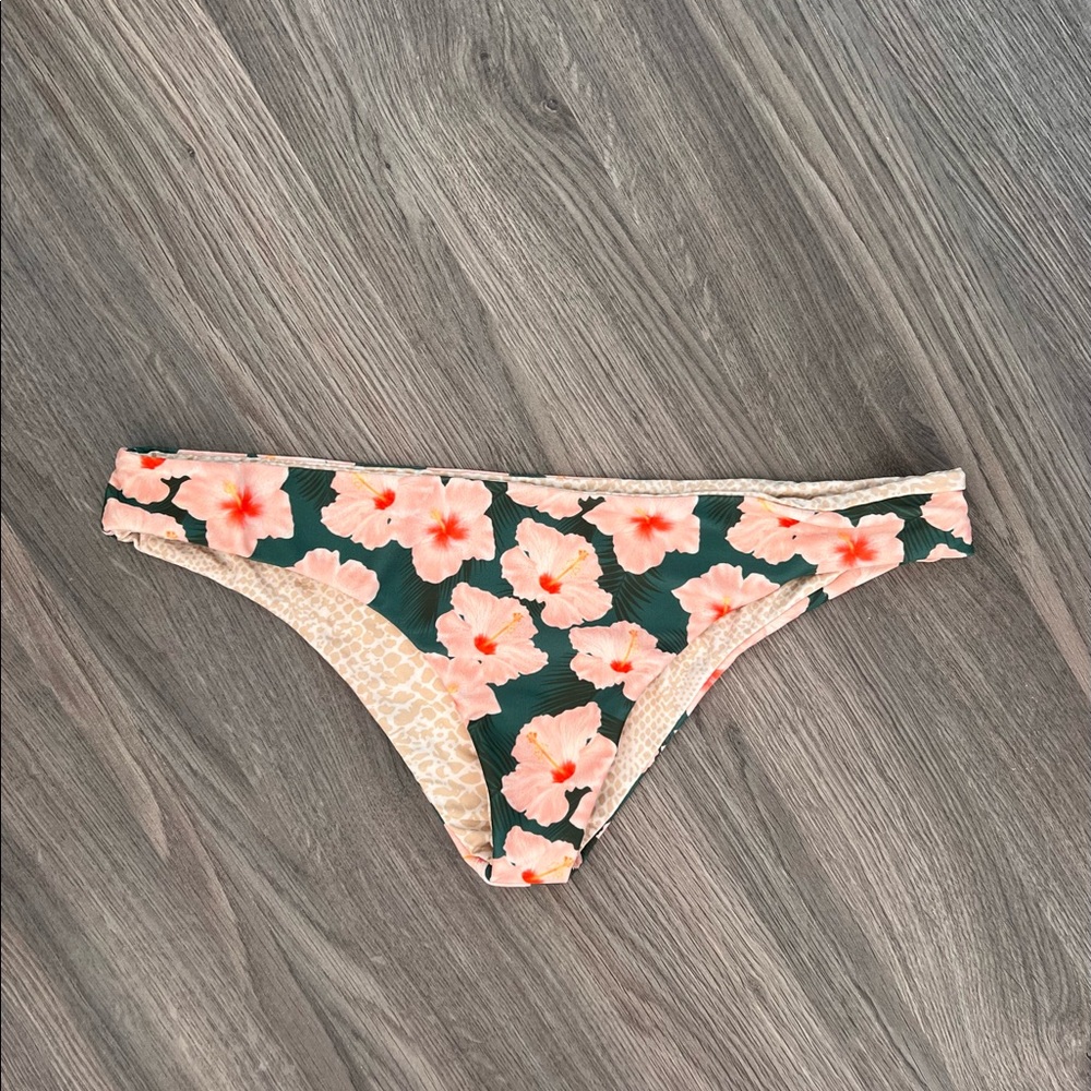 Acacia bottom size M